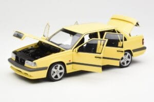 Volvo 850 T-5R Dzeltens AUTOart 1:18 79501 Metāls — attēls 2 no 8