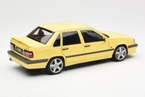 Volvo 850 T-5R Dzeltens AUTOart 1:18 79501 Metāls — attēls 3 no 8