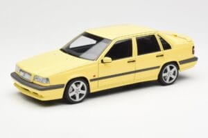 Volvo 850 T-5R Dzeltens AUTOart 1:18 79501 Metāls