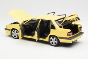 Volvo 850 T-5R Dzeltens AUTOart 1:18 79501 Metāls — attēls 5 no 8