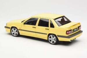 Volvo 850 T-5R Dzeltens AUTOart 1:18 79501 Metāls — attēls 7 no 8