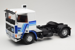 Volvo F12 Zils Balts Road Kings 1:18 RK180033 Metāls — attēls 2 no 8
