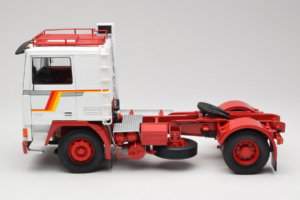 Volvo F12 Balts Sarkans Road Kings 1:18 RK180031 Metāls — attēls 4 no 8