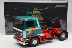 Volvo F1220 Zaļš Sarkans Road Kings 1:18 RK180032 Metāls — attēls 8 no 8