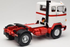 Volvo F88 Balts Sarkans MCG 1:18 MCG18141 Metāls — attēls 3 no 8
