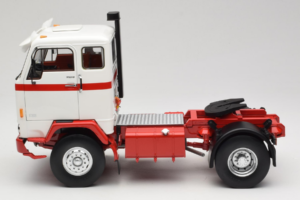 Volvo F88 Balts Sarkans MCG 1:18 MCG18141 Metāls — attēls 4 no 8