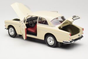 Volvo P121 Amazon Balts Revell 1:18 08866 Metāls — attēls 5 no 8