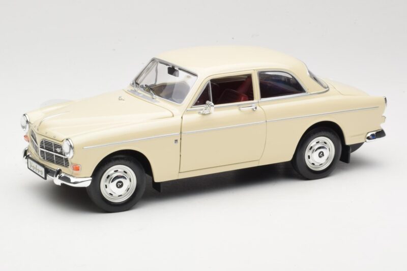 Volvo P121 Amazon Balts Revell 1:18 08866 Metāls