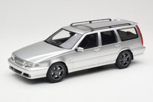 Volvo V70 R P80 Sudrabs DNA 1:18 DNA000155 Metāls