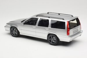 Volvo V70 R P80 Sudrabs DNA 1:18 DNA000155 Metāls — attēls 5 no 6