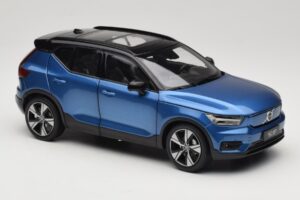 Volvo XC40 Recharge Zils Metaliks Paudi Model 1:18 2562373 Metāls — attēls 6 no 8