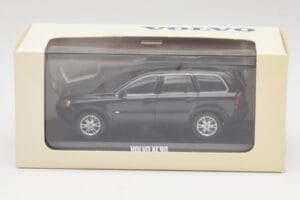 Volvo XC90 Melns Safīrs Minichamps 1:43 38704 Metāls — attēls 4 no 4