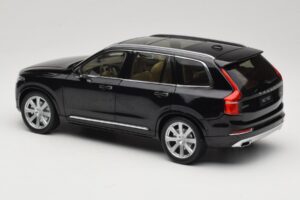 Volvo XC90 Onyx Black Paudi Model 1:18 9430842 Metāls — attēls 7 no 8