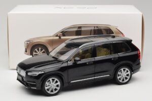 Volvo XC90 Onyx Black Paudi Model 1:18 9430842 Metāls — attēls 8 no 8