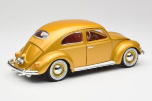 Volkswagen Beetle Zelta Bburago 1:18 3361 Metāls — attēls 3 no 8