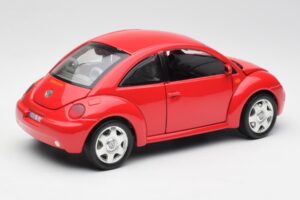 Volkswagen New Beetle Sarkans Bburago 1:18 8185108 Metāls — attēls 3 no 8
