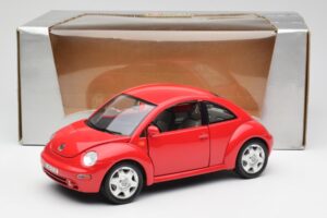 Volkswagen New Beetle Sarkans Bburago 1:18 8185108 Metāls — attēls 8 no 8