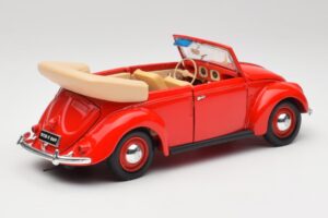 Volkswagen Kabriolets Ruby Sarkans Maisto 1:18 32826 Metāls — attēls 3 no 8