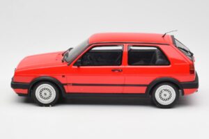 Volkswagen Golf GTI Mk2 Sarkans Otto 1:18 OT027 Sveķi — attēls 3 no 6