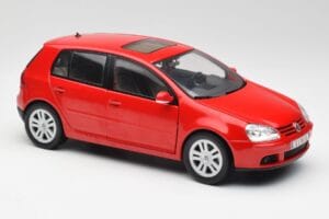 Volkswagen Golf Mk5 4-Door Tornado Sarkans Bburago 1:18 GOLF001 Metāls — attēls 6 no 8