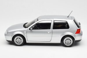 Volkswagen Golf Mk5 GTI Sudrabs Norev 1:18 188570 Metāls — attēls 4 no 8