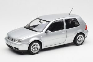 Volkswagen Golf Mk5 GTI Sudrabs Norev 1:18 188570 Metāls