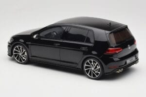 Volkswagen Golf R Mk7 Deep Black Otto 1:18 OT417 Sveķi — attēls 5 no 6