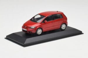 Volkswagen Golf Plus Tornado Sarkans Minichamps 1:43 821911110 Metāls — attēls 2 no 4