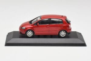 Volkswagen Golf Plus Tornado Sarkans Minichamps 1:43 821911110 Metāls