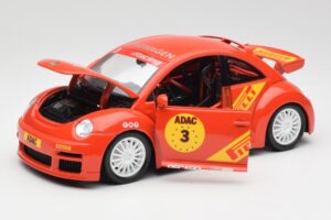 Volkswagen New Beetle Cup Bburago 1:18 3329 Metāls — attēls 2 no 8