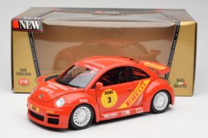 Volkswagen New Beetle Cup Bburago 1:18 3329 Metāls — attēls 8 no 8
