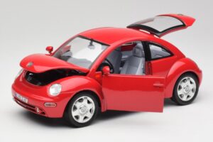 Volkswagen New Beetle Sarkans Bburago 1:18 3342 Metāls — attēls 2 no 8