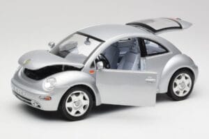 Volkswagen New Beetle Reflex Sudrabs Metāliski Bburago 1:18 3322 Metāls — attēls 2 no 8