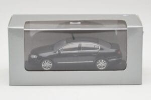 Volkswagen Passat B6 Sedan Shadow Zils Metallic Minichamps 1:43 PASSAT001 Metāls — attēls 3 no 3