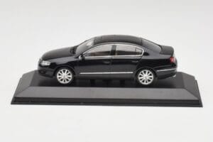 Volkswagen Passat B6 Sedan Shadow Zils Metallic Minichamps 1:43 PASSAT001 Metāls
