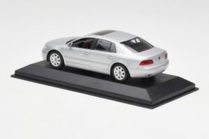 Volkswagen Phaeton Sudrabs Minichamps 1:43 3D0099300A Metāls — attēls 3 no 4