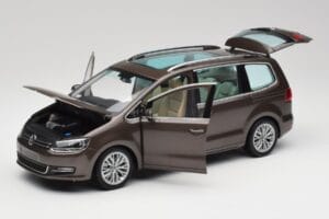 Volkswagen Sharan 7N Ozola Brūns Metaliks Minichamps 1:18 110051001 Metāls — attēls 2 no 8