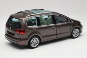 Volkswagen Sharan 7N Ozola Brūns Metaliks Minichamps 1:18 110051001 Metāls — attēls 3 no 8