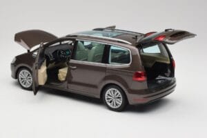 Volkswagen Sharan 7N Ozola Brūns Metaliks Minichamps 1:18 110051001 Metāls — attēls 5 no 8