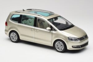 Volkswagen Sharan 7N Reflex Sudrabs Metaliks Minichamps 1:18 110051002 Metāls — attēls 6 no 8
