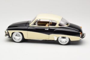 Wartburg 311 Coupe Melns & Bēšs Revell 1:18 8419 Metāls — attēls 4 no 8