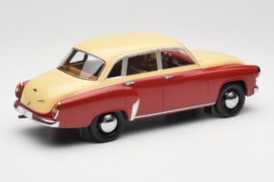Wartburg 311 Dark Red Beige MCG 1:18 MCG18299 Metāls — attēls 2 no 6