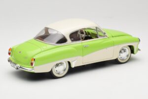 Wartburg 313 Pasteļzaļš virs Bēšā Revell 1:18 9018 Metāls — attēls 3 no 8
