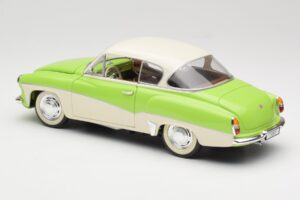 Wartburg 313 Pasteļzaļš virs Bēšā Revell 1:18 9018 Metāls — attēls 7 no 8