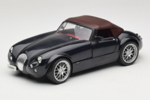 Wiesmann Roadster MF Carbon Black Revell 1:18 WIESMANN001 Metāls — attēls 3 no 9