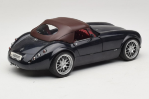 Wiesmann Roadster MF Carbon Black Revell 1:18 WIESMANN001 Metāls — attēls 4 no 9