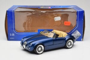 Wiesmann Roadster MF3 Zils Revell 1:18 08861 Metāls — attēls 8 no 8