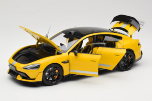 Xiaomi SU7 Ultra Dzeltens OEM 1:18 BHR9995CN Metāls — attēls 2 no 8