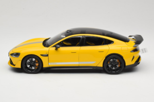 Xiaomi SU7 Ultra Dzeltens OEM 1:18 BHR9995CN Metāls — attēls 4 no 8