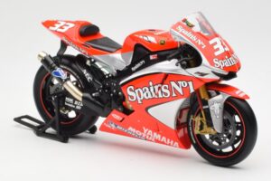 Yamaha YZR-M1 Gauloises Fortuna Yamaha #7 C. Checa MotoGP 2004 Minichamps 1:12 122043007 Metāls — attēls 4 no 6
